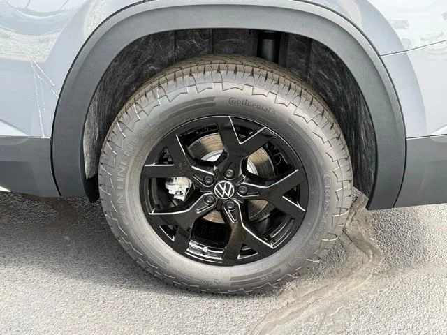New 2026 Gray Volkswagen 2.0T Peak Edition image 6