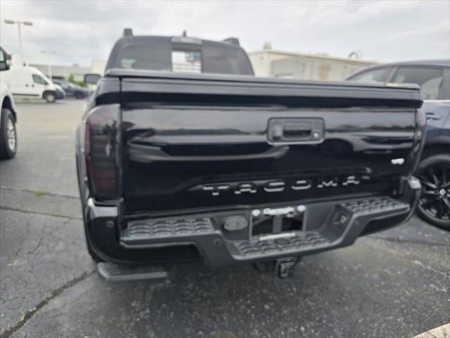 Certified Used 2018 ATTITUDE BLACK MC. Toyota  image 6