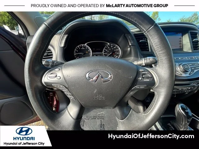 Used 2019 Red INFINITI LUXE image 29