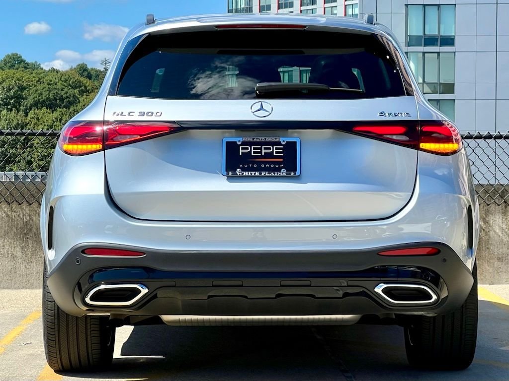 Certified Used 2026  Mercedes-Benz GLC 300 image 6