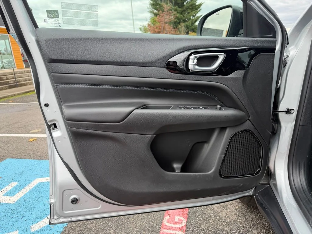 2026 Jeep Compass Altitude - Photo 12