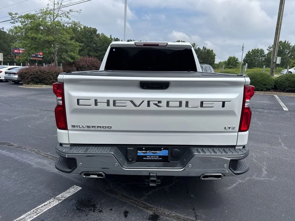 Used 2022 Iridescent Pearl Tricoat Chevrolet LTZ image 4