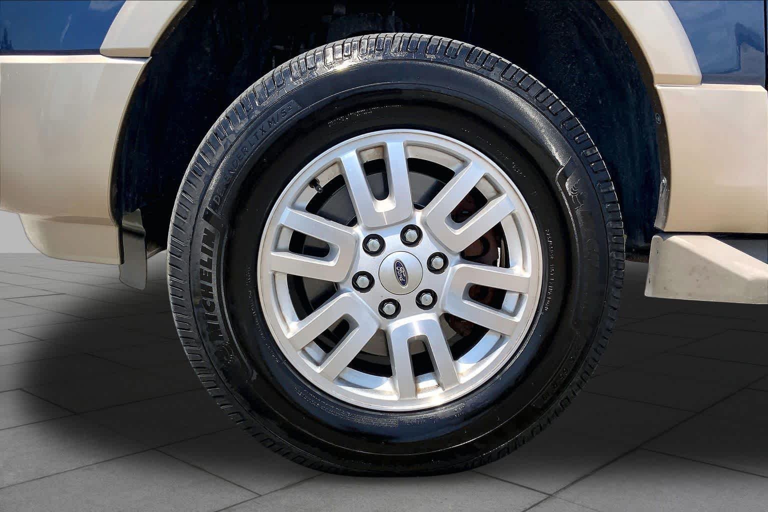 Used 2013 Blue Jeans Metallic Ford XLT image 11