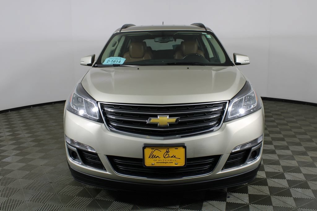 Used 2016 Chevrolet Traverse 2LT with VIN 1GNKVHKD2GJ115963 for sale in Mitchell, SD
