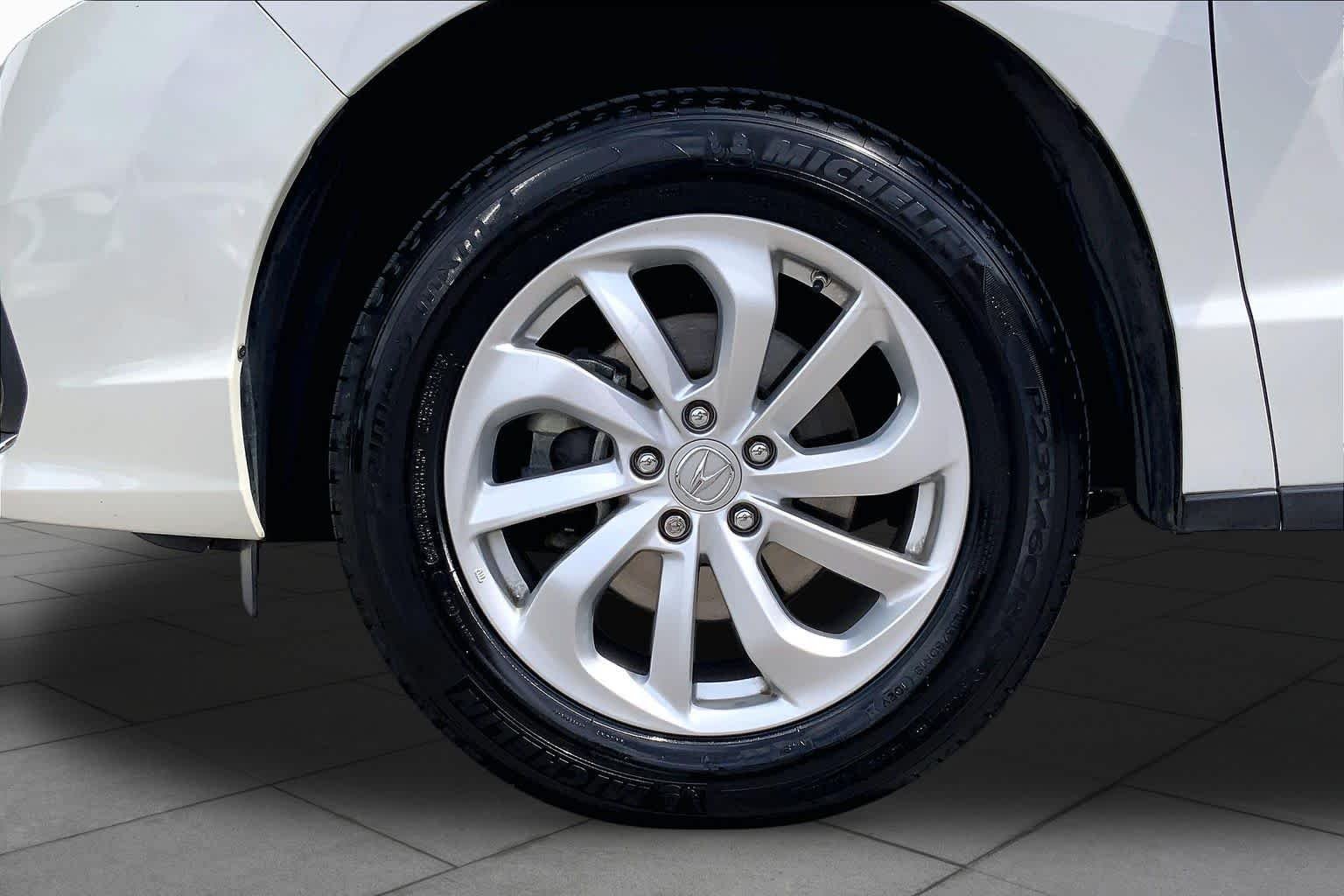 Used 2016 White Diamond Pearl Acura Tech Pkg image 11