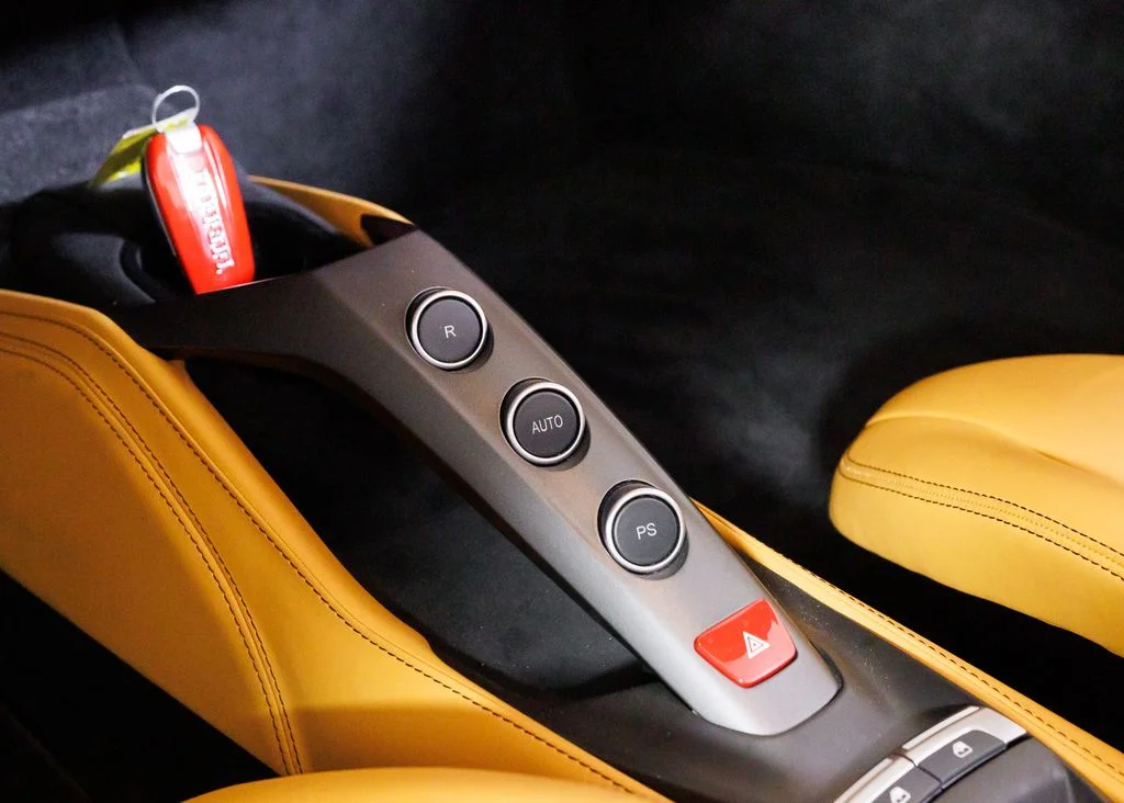 Used 2018 Red Ferrari Base image 27