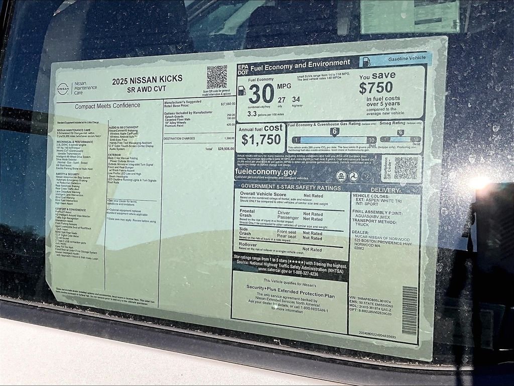 Used 2025 White Nissan SR image 16
