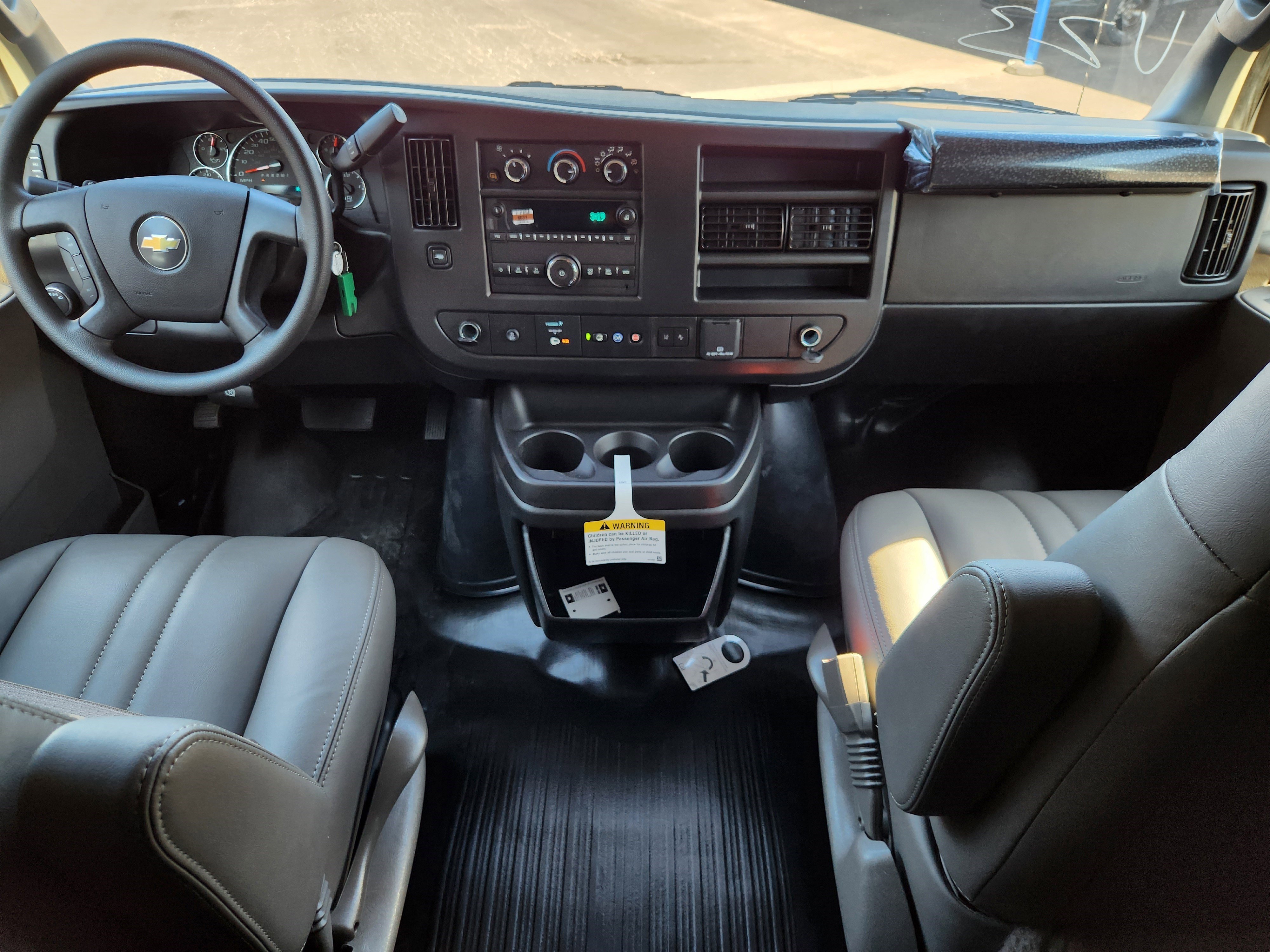 2025 Chevrolet Express Cargo Work Van - Photo 10