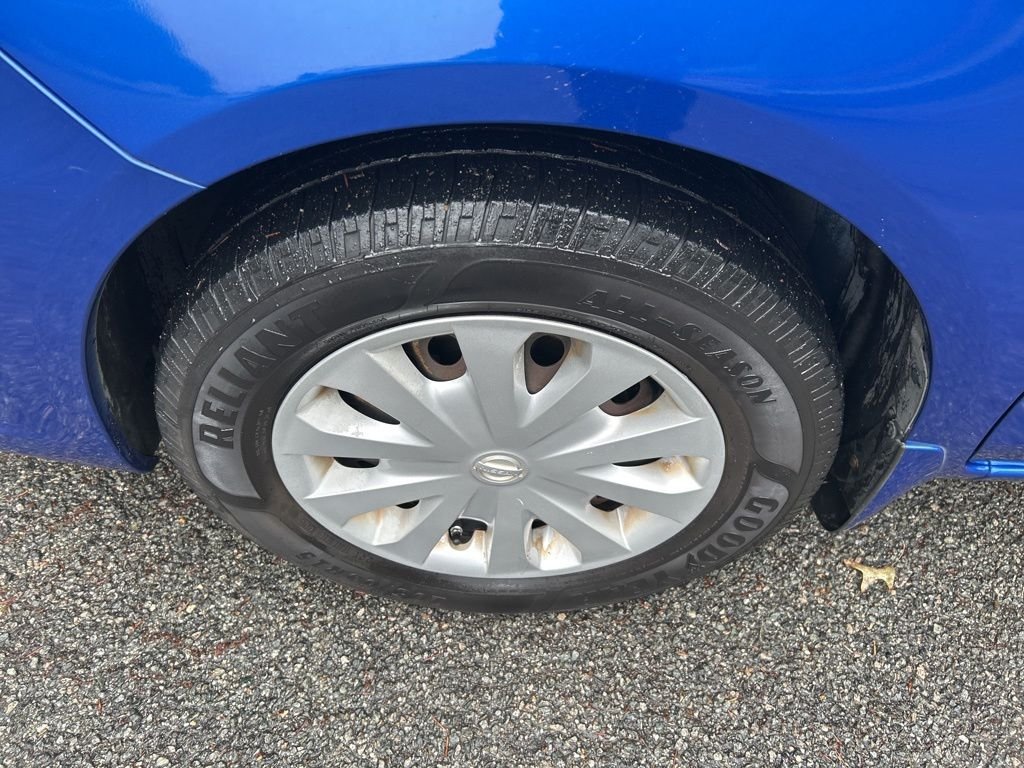 2016 Nissan Versa Sedan SV - Photo 12