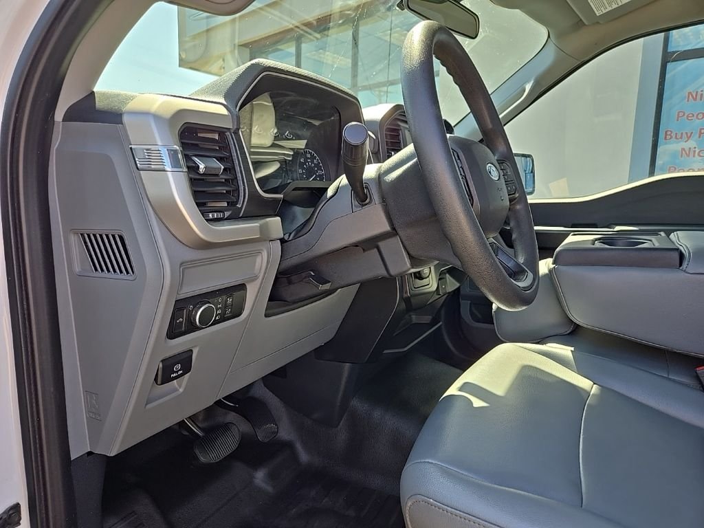 Used 2021 White Ford XL image 35