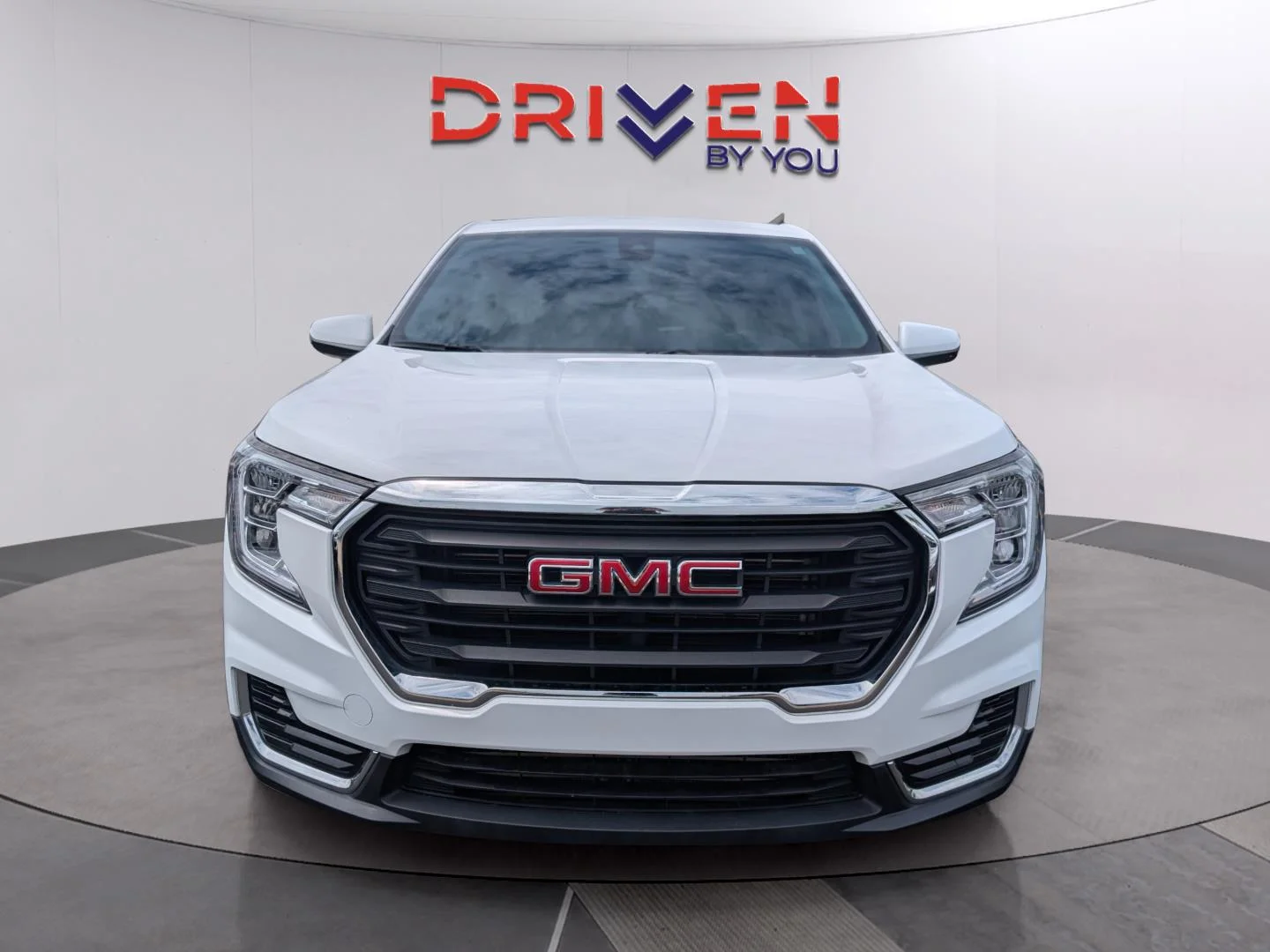 Used 2024 Summit White GMC SLE image 8