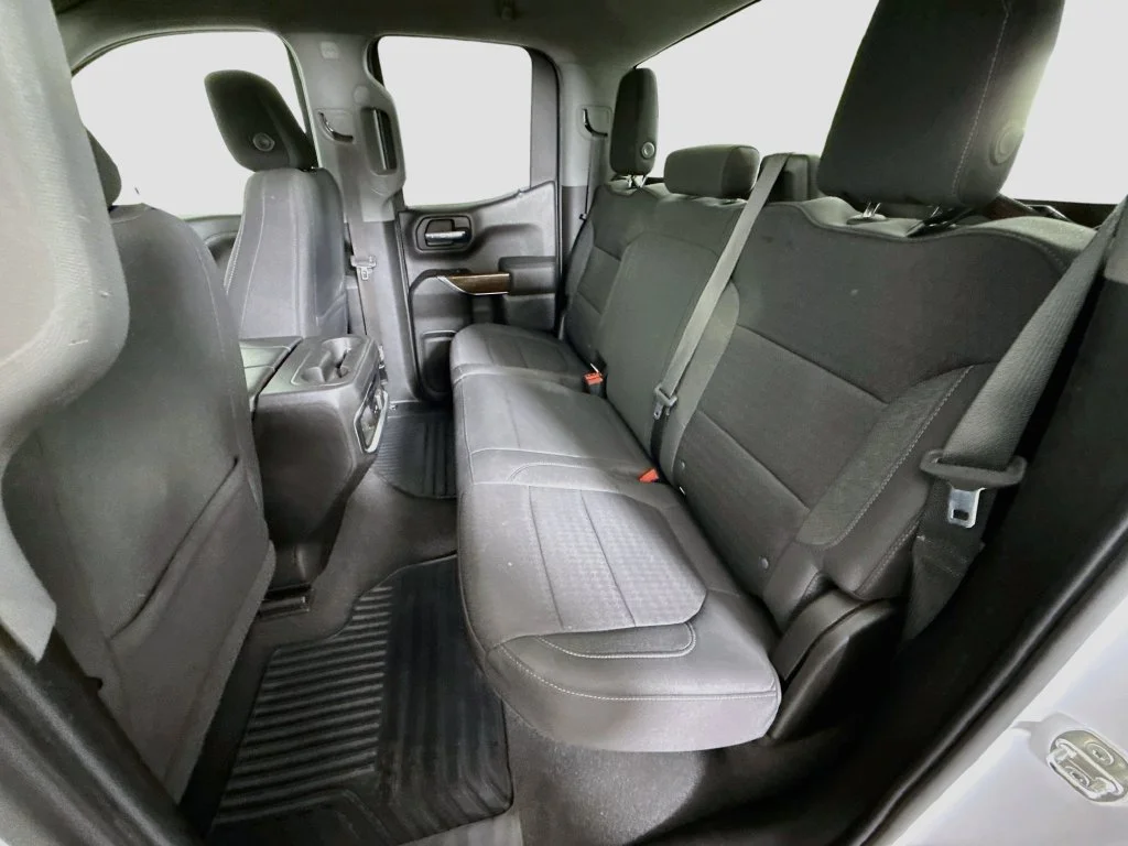 Used 2022 White GMC Elevation image 22