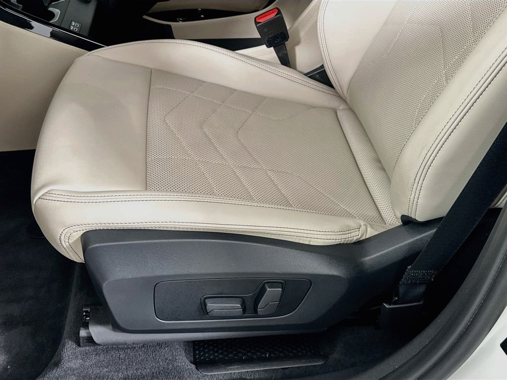 Certified Used 2023 Alpine White BMW xDrive28i image 20