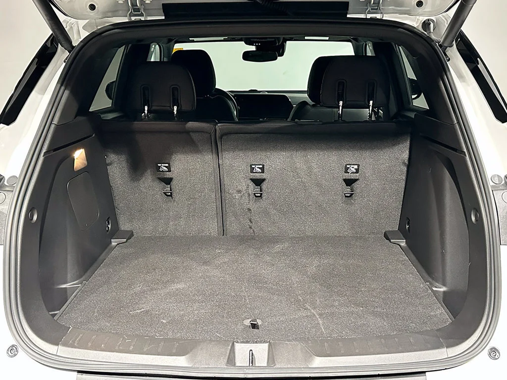 Used 2024 Summit White Chevrolet ACTIV image 5
