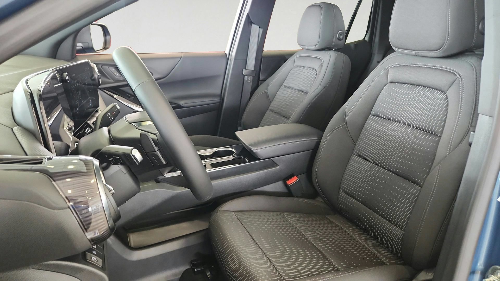 2027 Chevrolet Equinox LT - Photo 10
