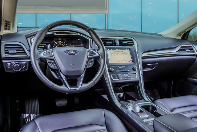 Used 2019 Blue Ford SEL image 10