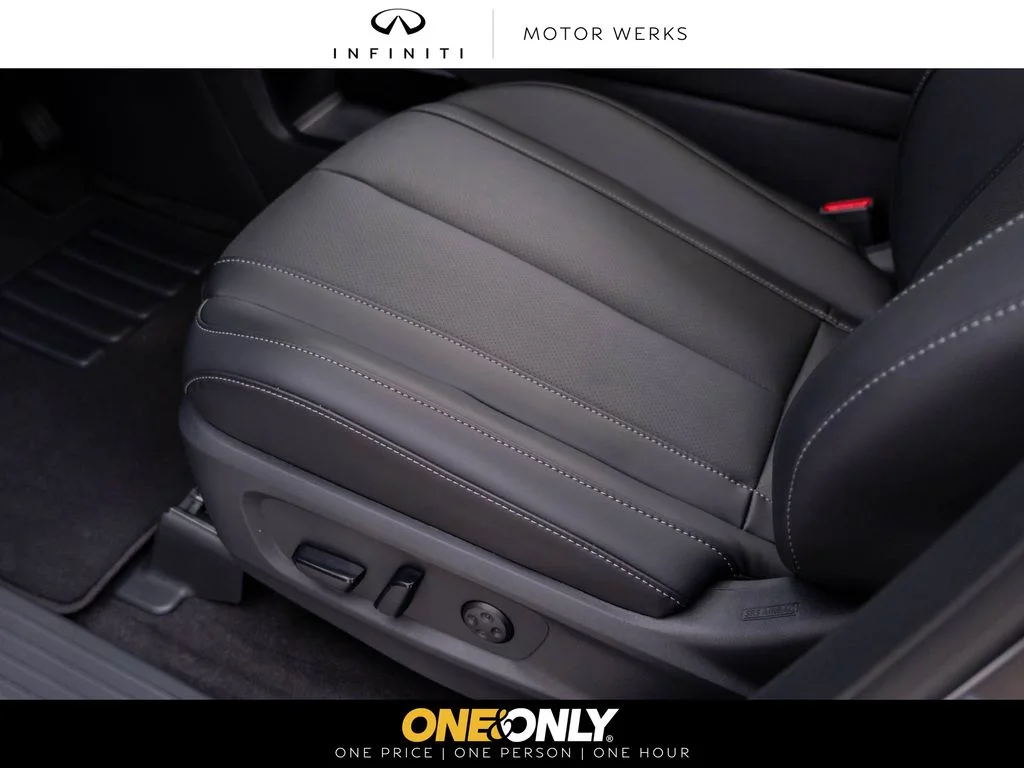 New 2027 GRAPHITE SHADOW INFINITI Luxe AWD image 15