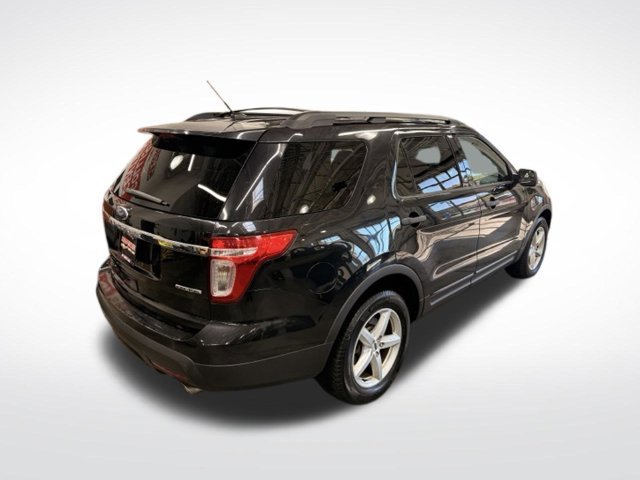 Used 2015 Red Ford Base image 19