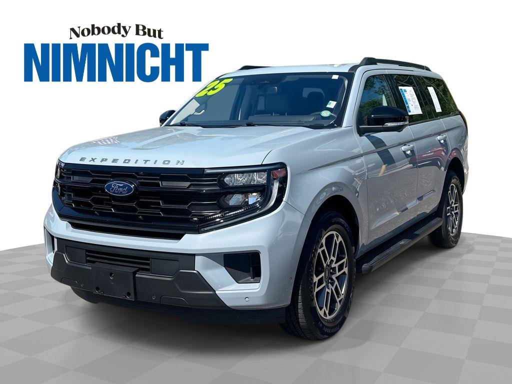 2025 Ford Expedition Active's photo