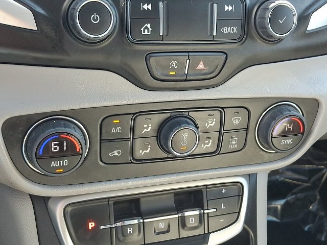 2023 GMC Terrain SLT - Photo 16