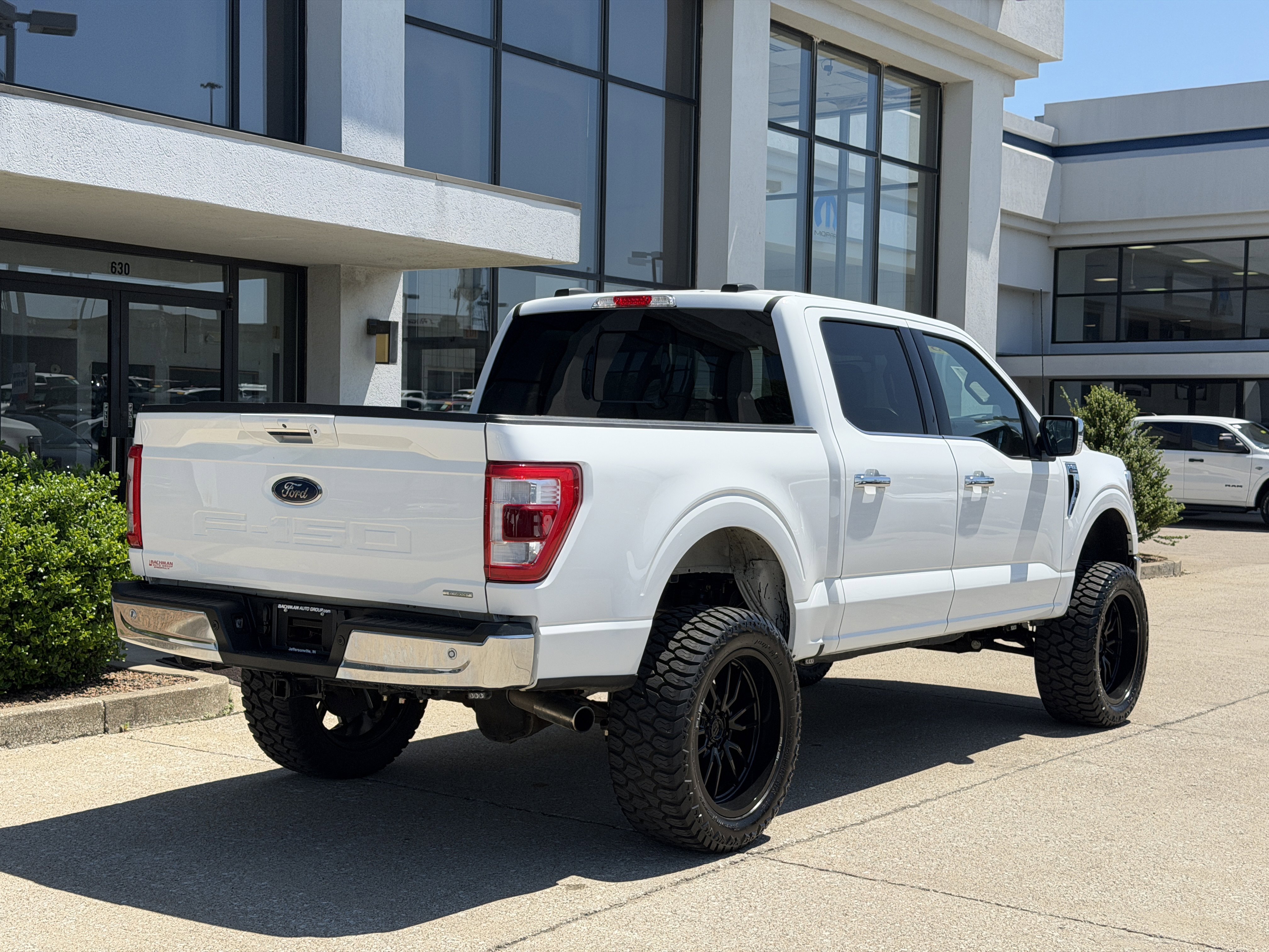 Used 2023 Oxford White Ford LARIAT image 4
