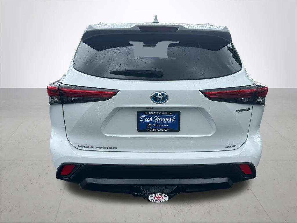 Used 2023 Beige Toyota Bronze Edition image 8