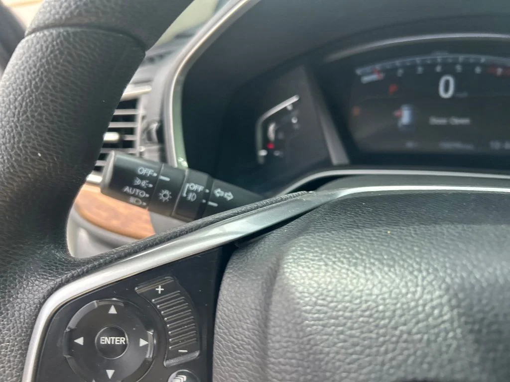 Used 2018 White Honda EX image 17