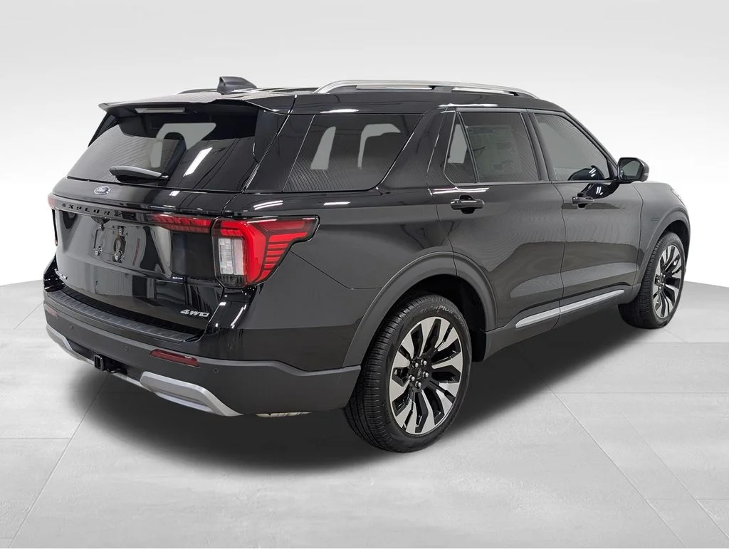 New 2026 Agate Black Metallic Ford Platinum™ image 19