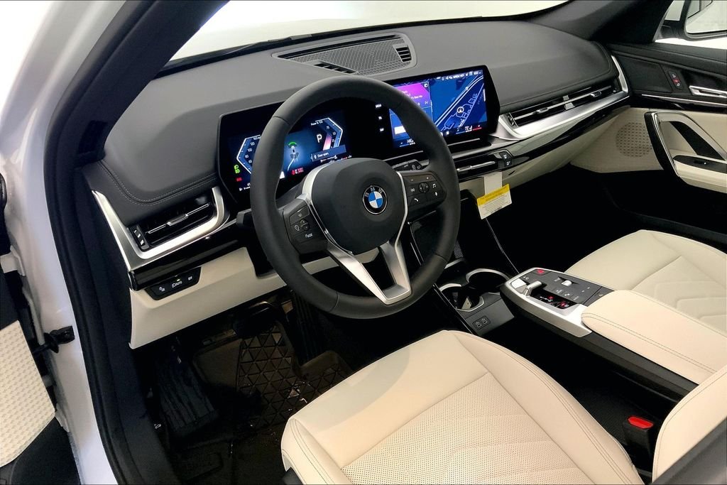 Used 2026 Mineral White Metallic BMW  image 4