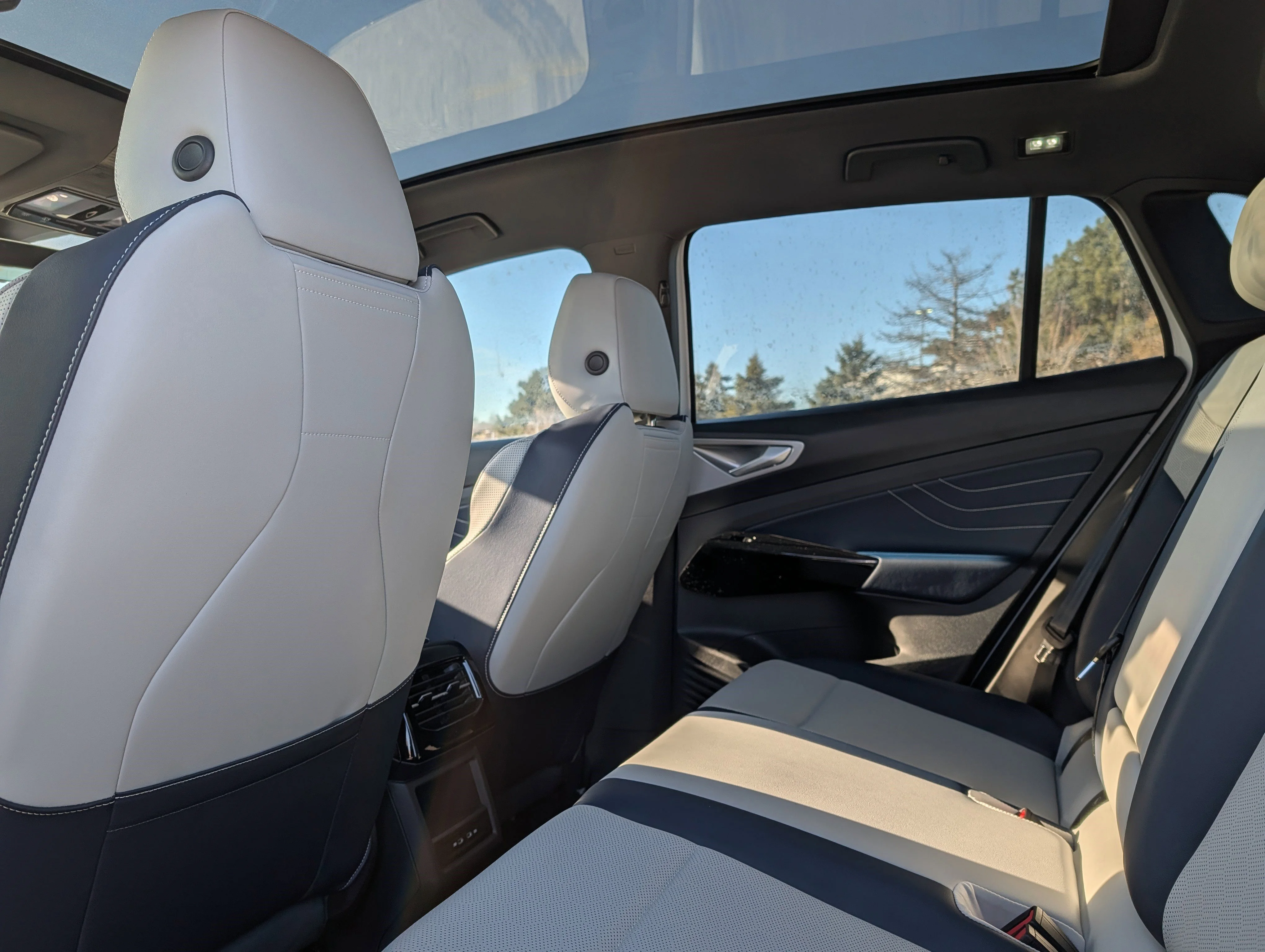 2026 Volkswagen ID.4 PRO S - Photo 8