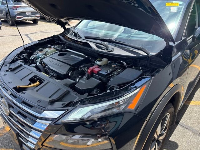 Used 2025 Black Nissan SL image 17