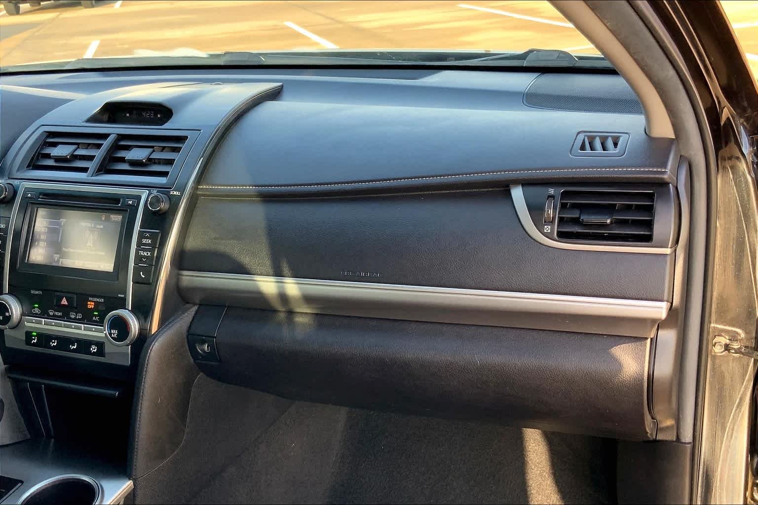 Used 2014 Attitude Black Metallic Toyota XLE image 18