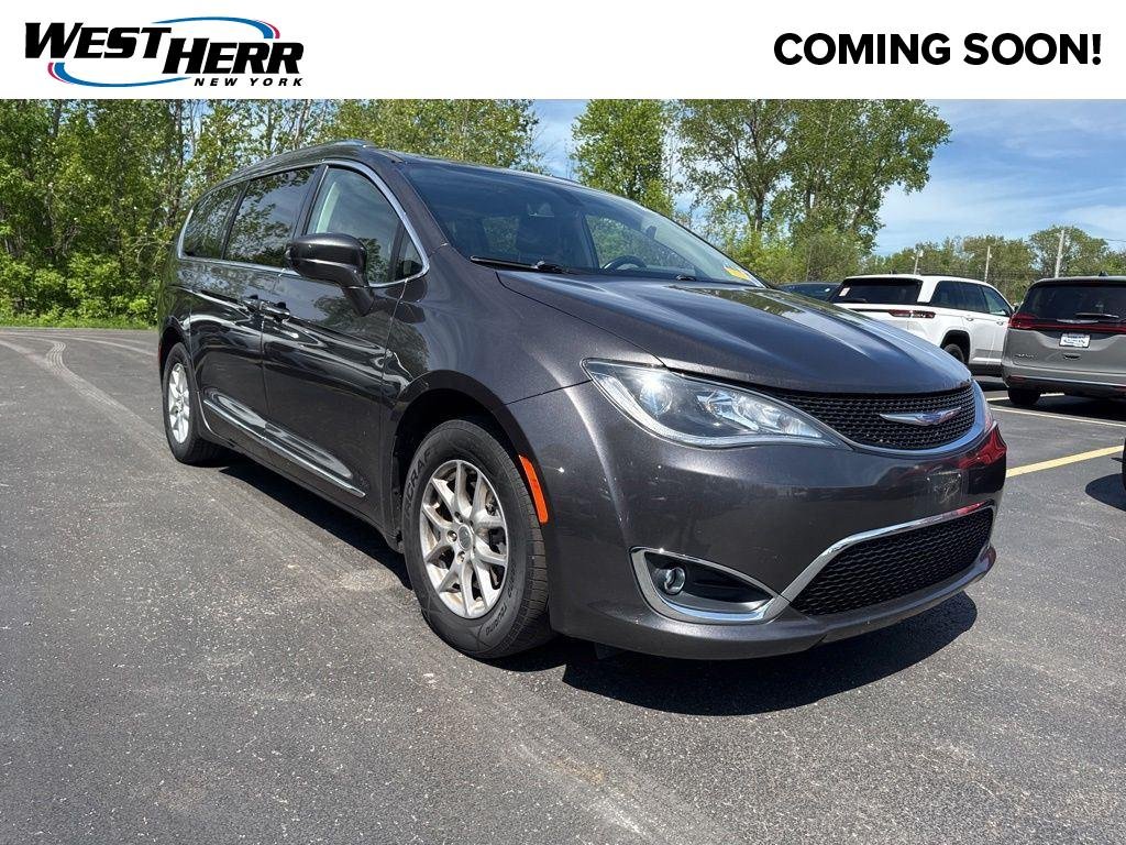 Used 2020 Crystal Metallic Chrysler Touring L image 1