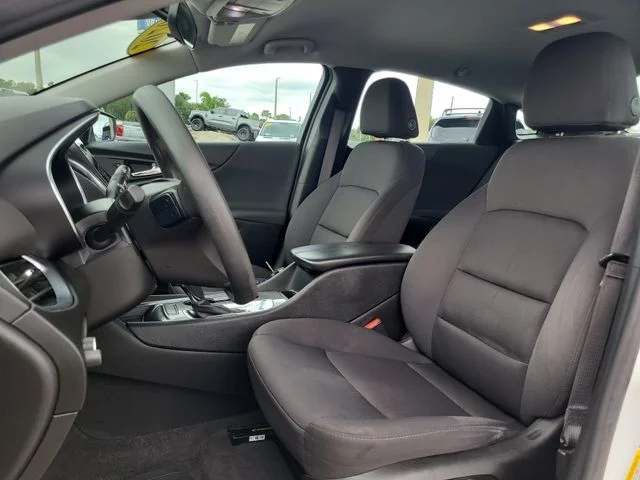 Used 2020 White Chevrolet LT image 18