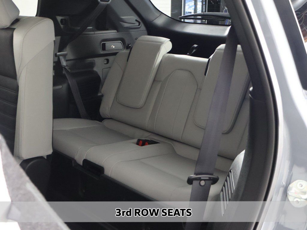 New 2026 Gray Mitsubishi SE image 10