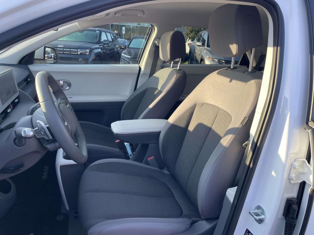 Certified Used 2024 Atlas White Hyundai SE image 8