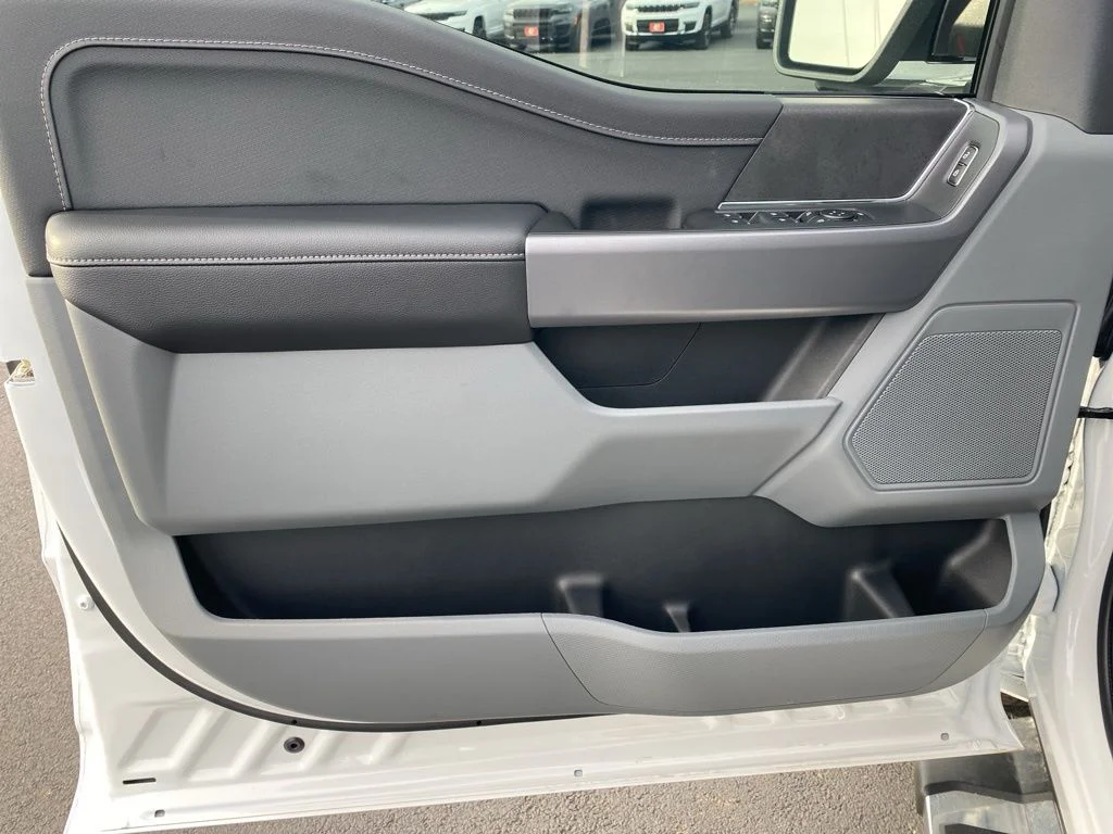 New 2026 Oxford White Ford XLT image 10
