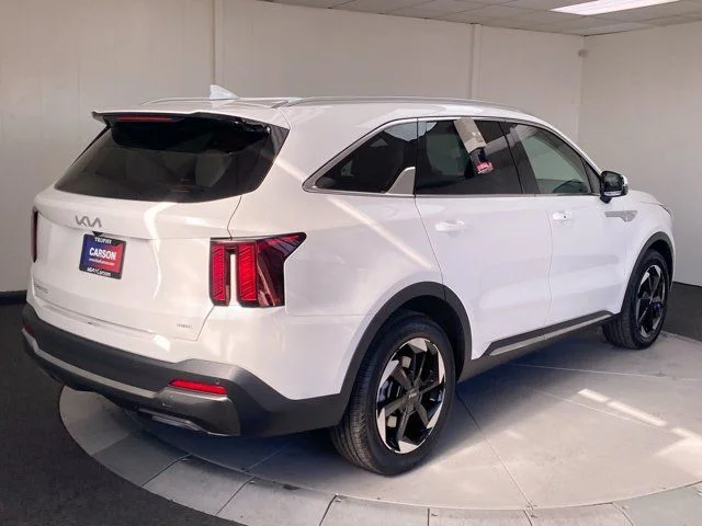 New 2026 Snow White Pearl Kia EX image 5