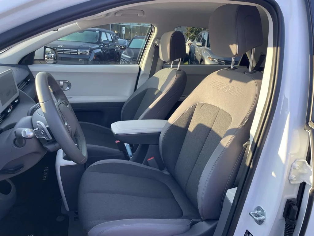 Used 2024 Atlas White Hyundai SE image 8