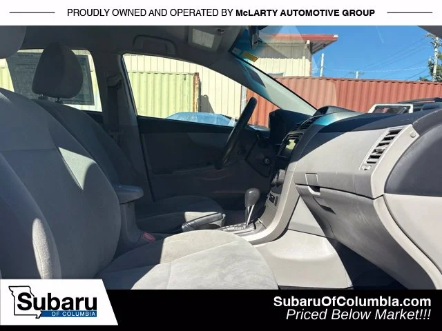 Used 2013 Silver Toyota LE image 18