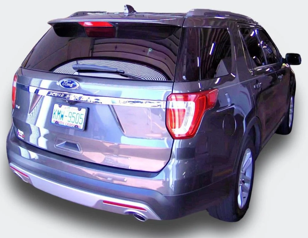 Used 2017 Gray Ford XLT image 3