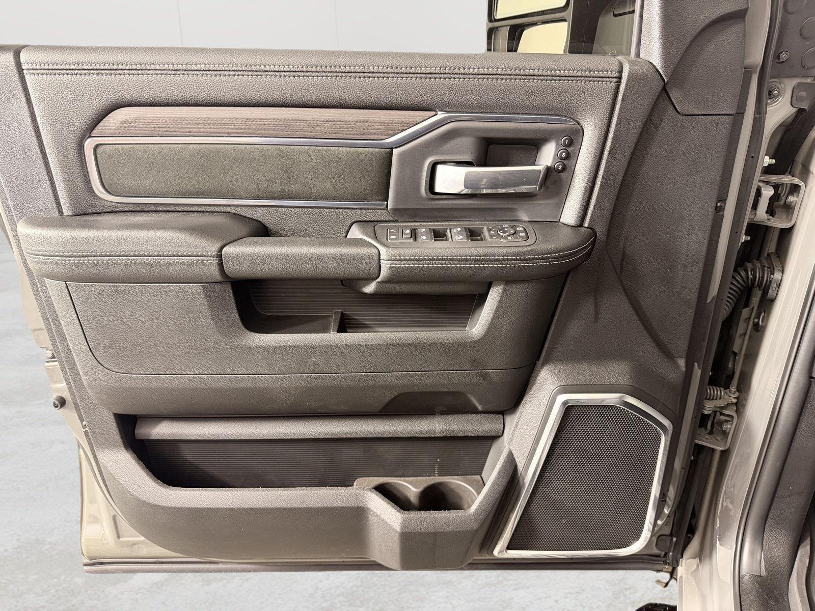 New 2026 Ceramic Gray Clear-Coat Exterior Paint RAM Laramie image 16