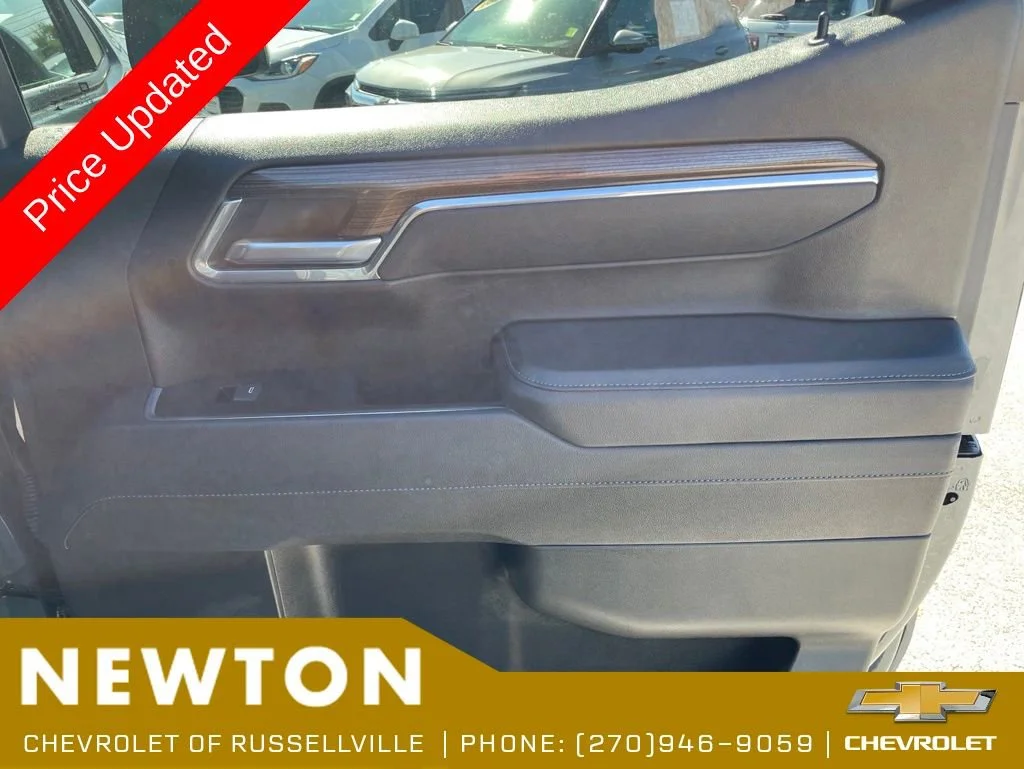 Used 2025 Cypress Gray Chevrolet LT (2FL) image 18