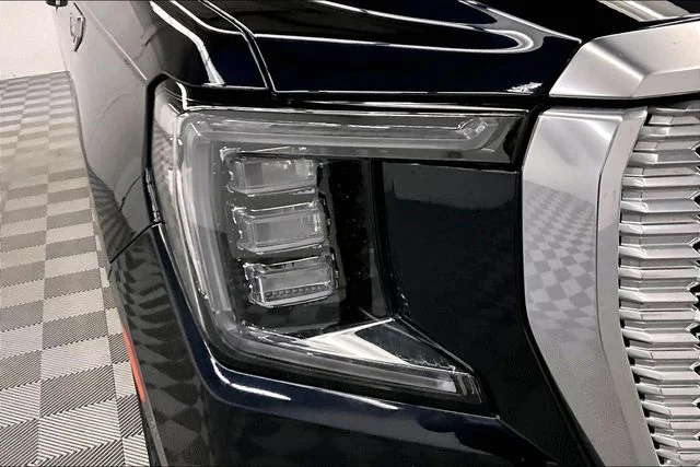 2023 GMC Yukon Denali - Photo 36