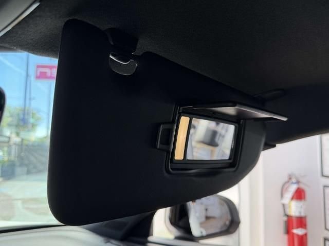 2026 Volvo XC40 Ultra Black Edition - Photo 28