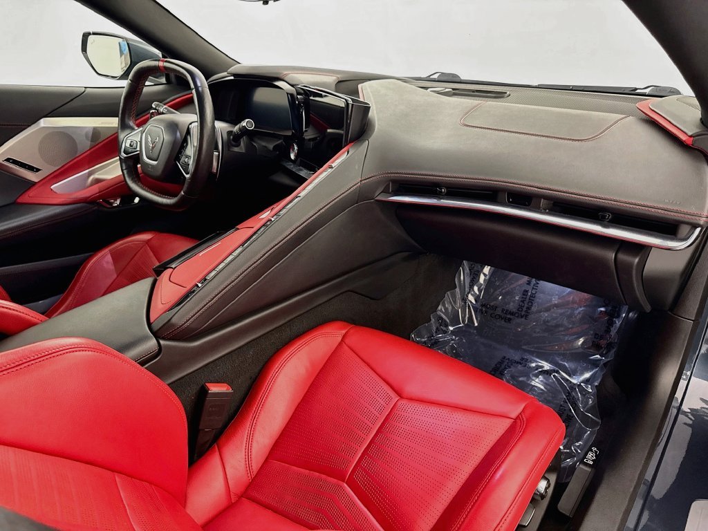 Used 2020 Gray Chevrolet Stingray image 27