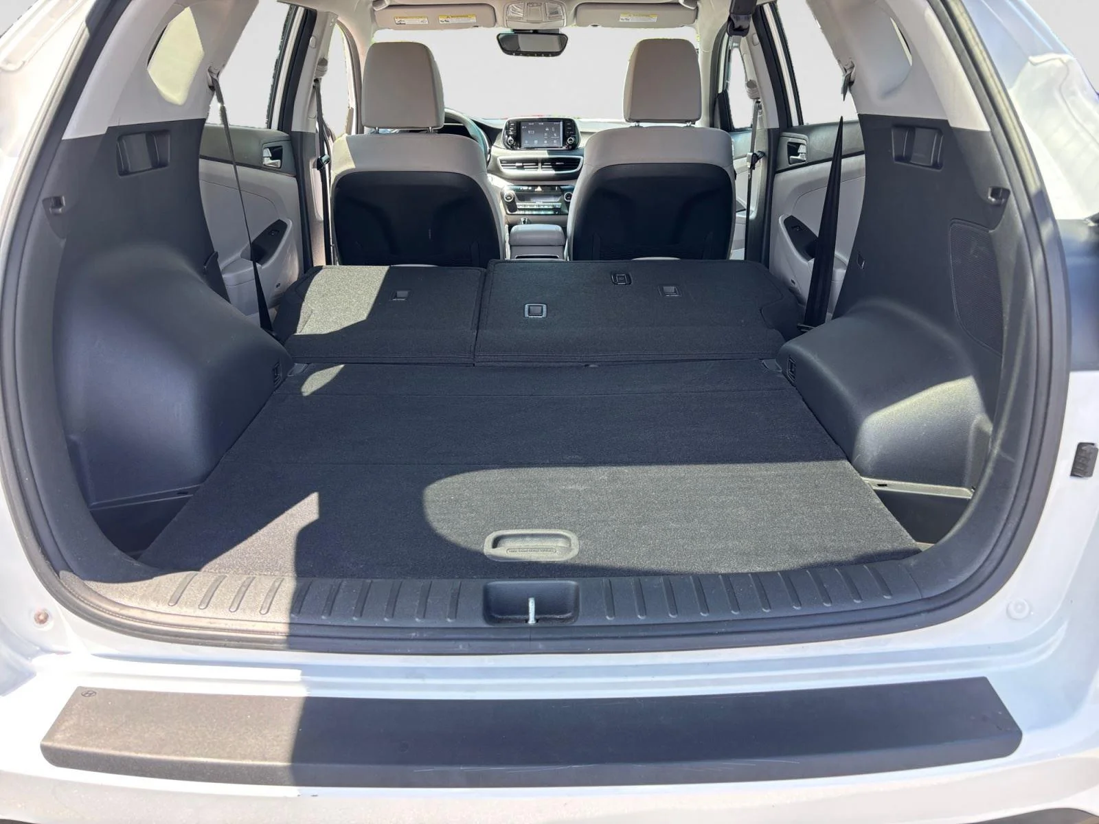 Used 2019 Dazzling White Hyundai Sport image 41