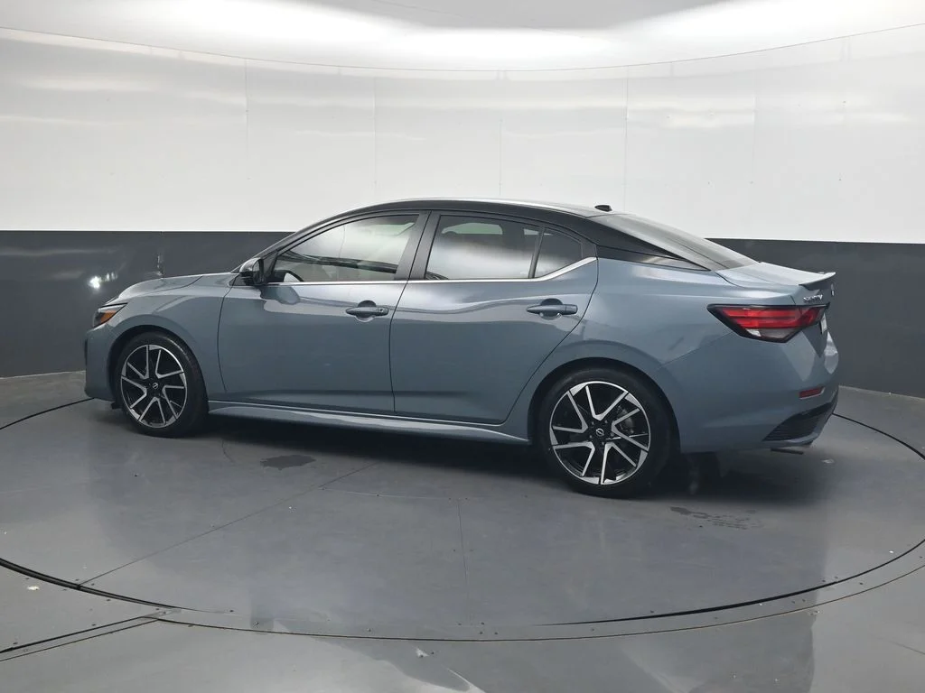 Used 2025 Gray Nissan SR image 8