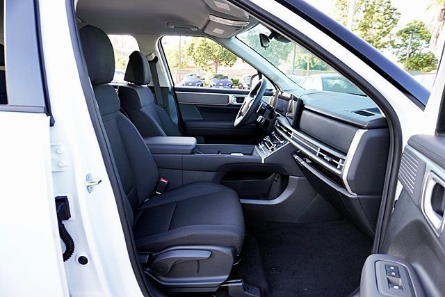 New 2026 White Hyundai SE image 13