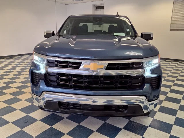 Used 2024 Lakeshore Blue Metallic Chevrolet LT (2FL) image 2